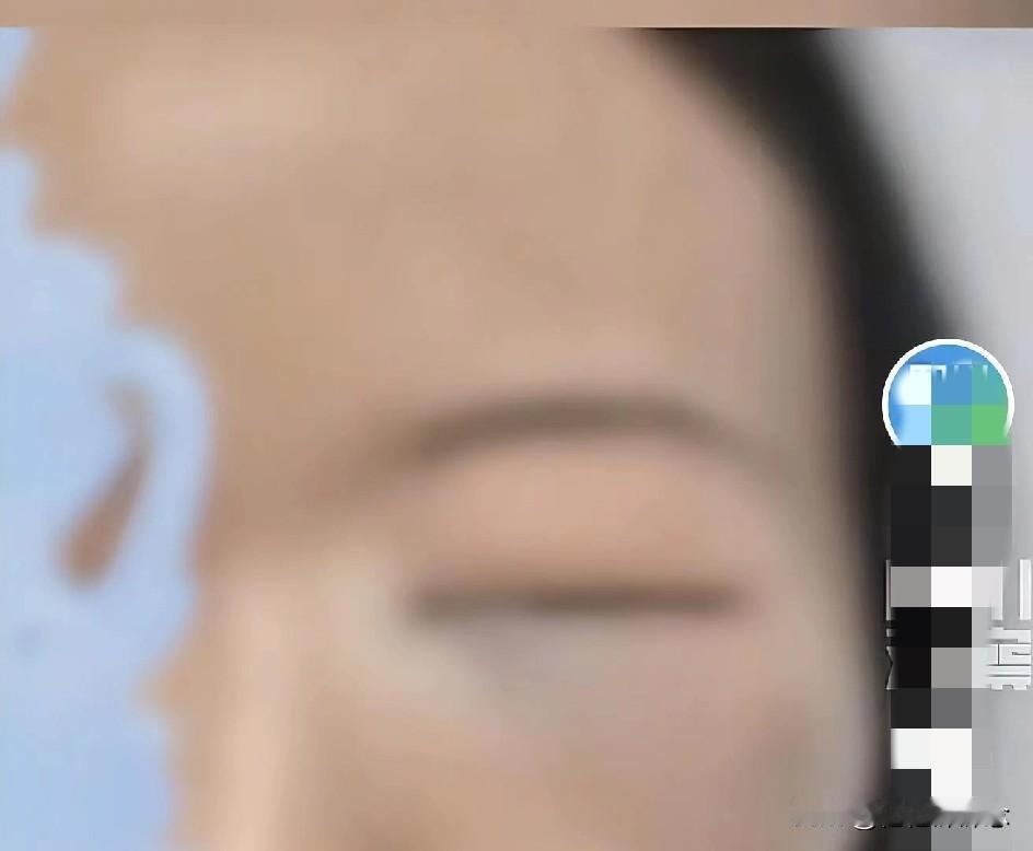 这下好了，不出名也出名了女子在九寨沟旅游时，入住一家酒店。入住时发现与预定