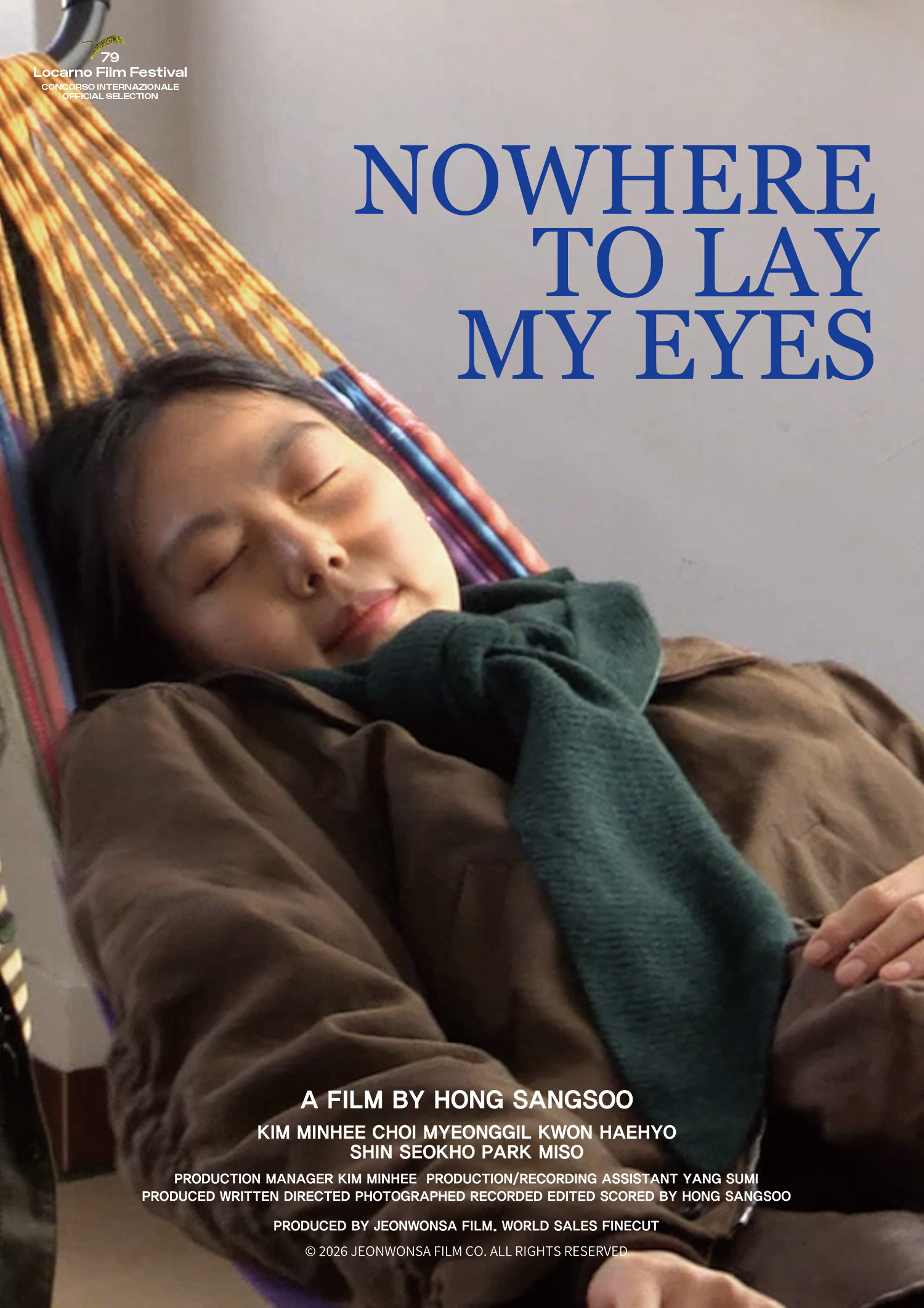 洪常秀执导的新作《NowheretoLayMyEyes》发布海报，正式入