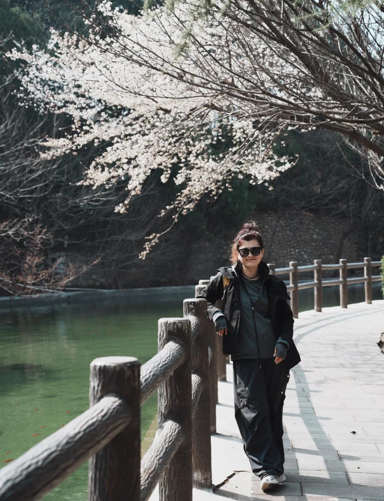 来骊山只做一件事：去上善湖发呆‼️我的旅行故事西安出发40分钟直达，藏在骊山