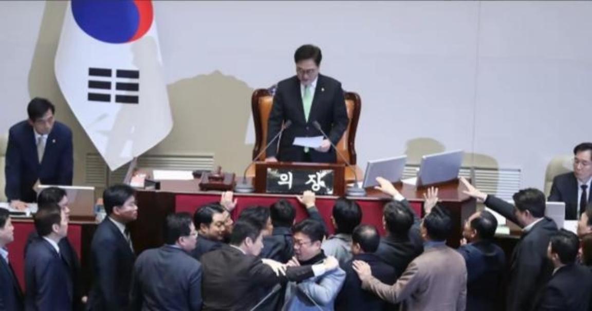 联合国现场尴尬了，朝鲜代表一句话把日本问懵了。“日本想成为安理会常任理事国？”李