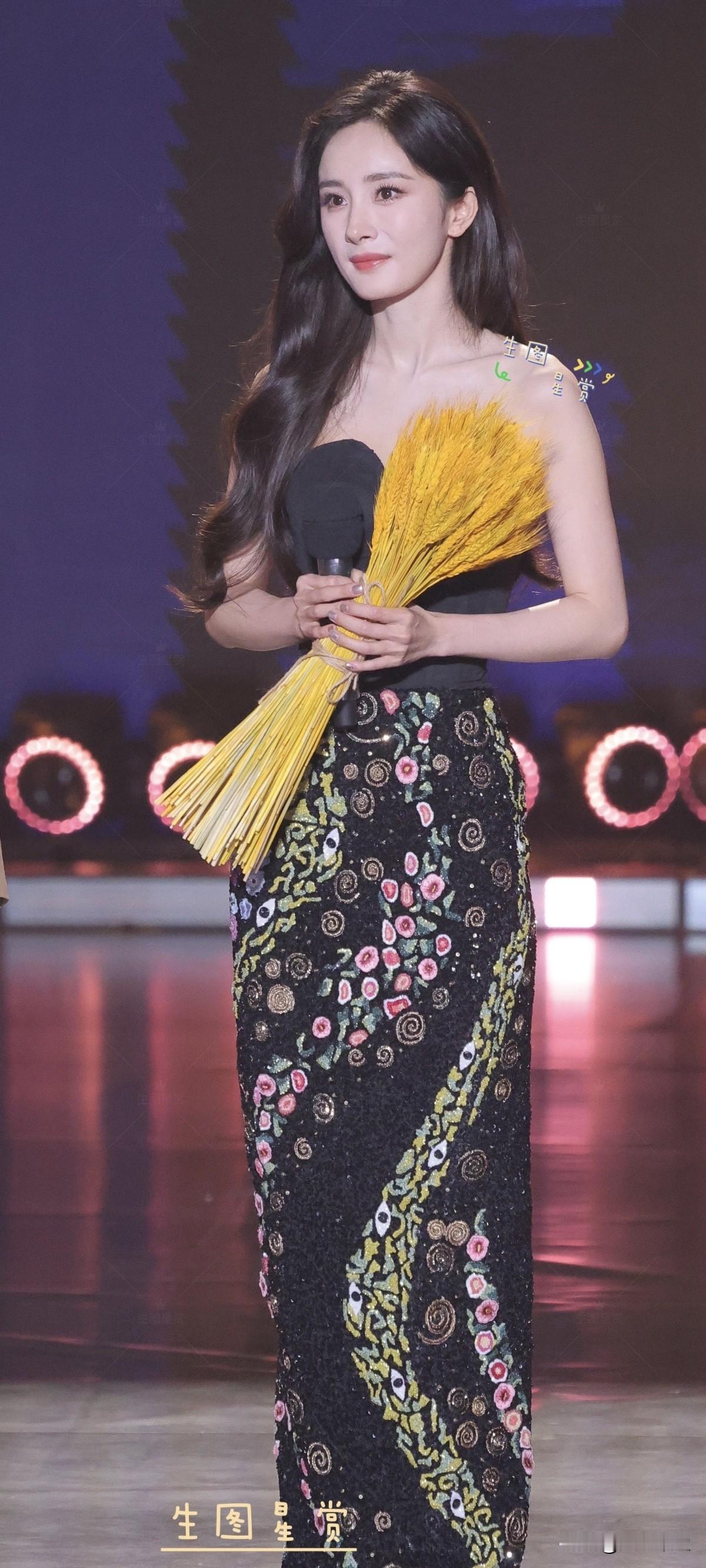 狐狸幂、杨幂、幂幂美在何处?杨幂广电视听精品之夜魅力全然散发的宁绣绣