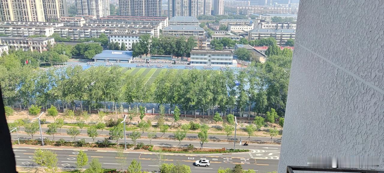 楼上看见了青春的味道