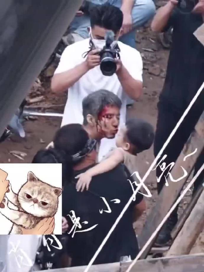 等我小了也要肖战亲小朋友你拒绝的可是肖战啊等我小了也要肖战亲，小朋友你拒绝的