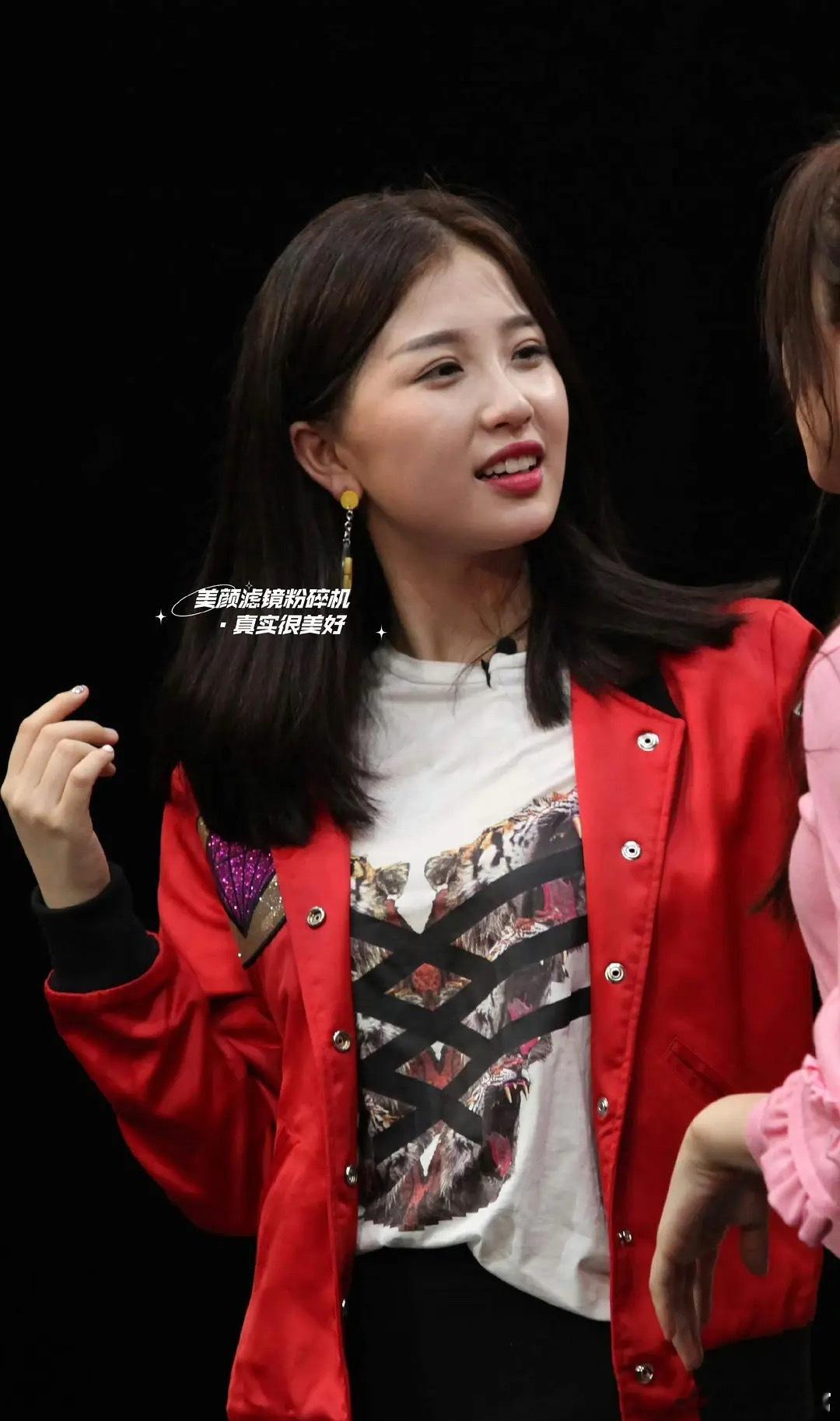 虞书欣一年级的时候，算美女吗