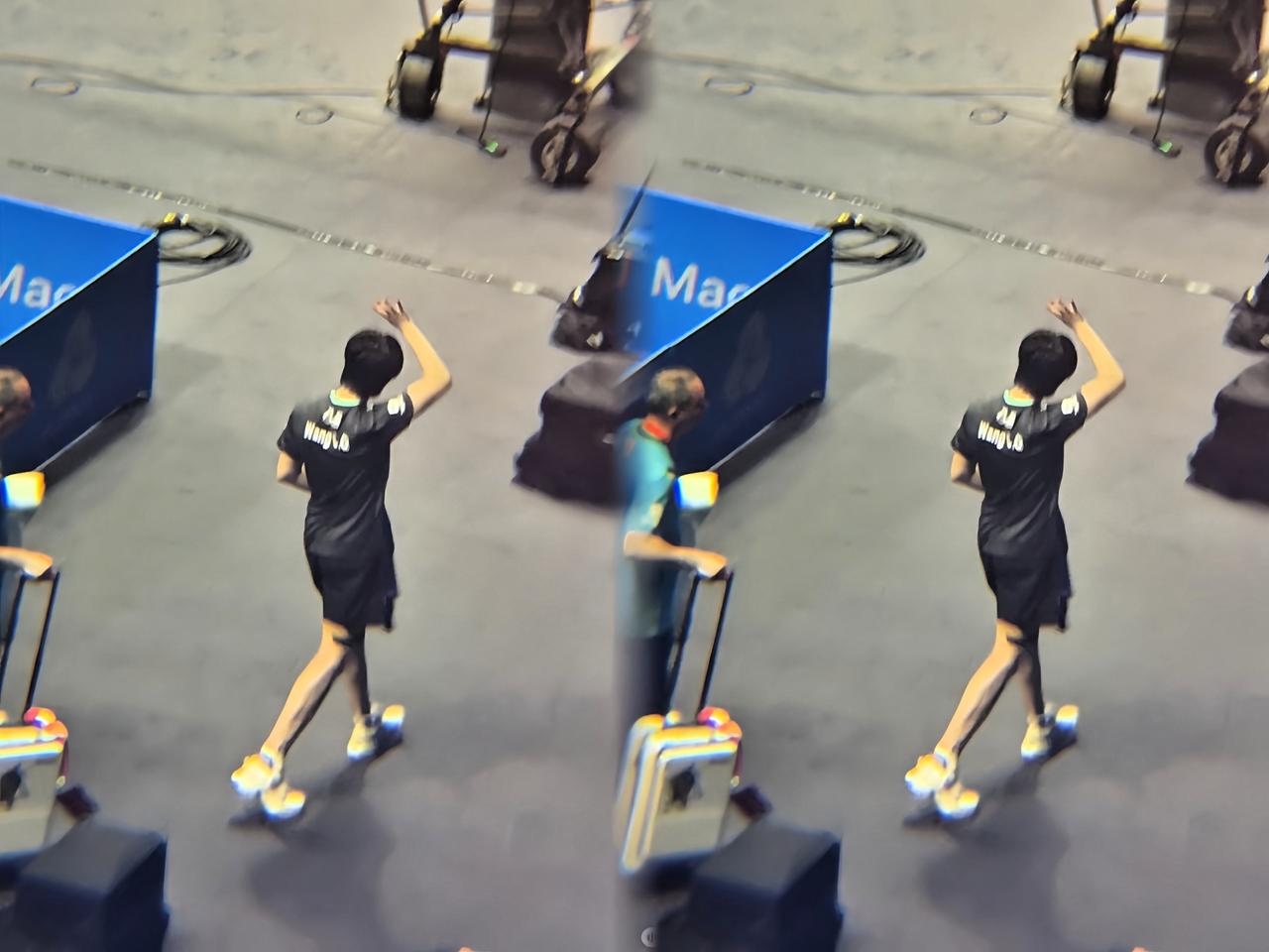 “他打完拍拍屁股走了！”看到这条评论，心里真的特别难受。比赛刚结束，就