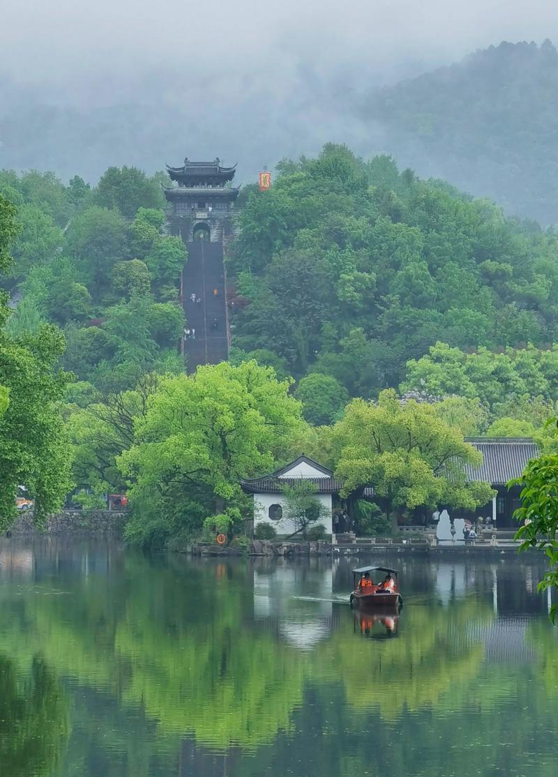 山海美景，浙江临海美景游玩攻略！浙江临海美景和美食推荐：1、台州府城墙、紫