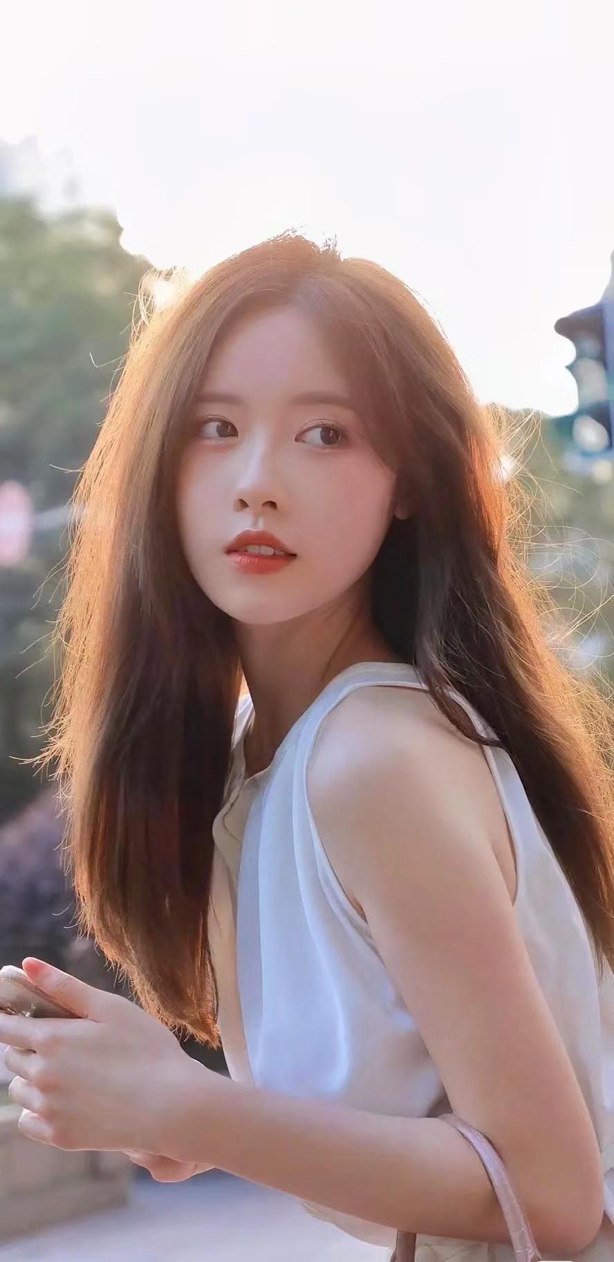 雷军成为中国第五大富豪，这事儿最近挺多人聊。要我说，这结果既在意料之外，又在情理