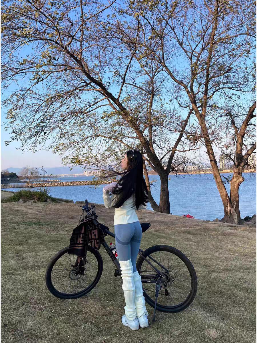 骑单车好开心啊