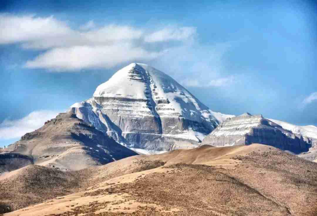 中印“神山圣湖”朝圣之争：文化交流还是政治博弈？近年来，印度香客赴中国西藏“