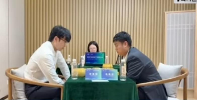 小金子该发光了第4届烂柯杯世界围棋公开赛本赛16强至决赛于10月9日至16