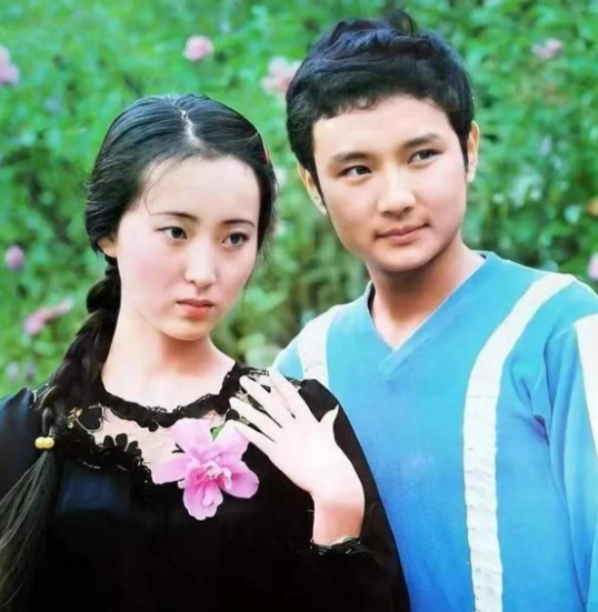 2007年，“林黛玉”陈晓旭因病去世。这时，有人想让“贾宝玉”欧阳奋强来送“林黛