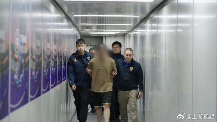 #偷2700万黄金主犯曾48小时不吃不睡#【国内最大黄金盗窃案侦办细节披露：抓获