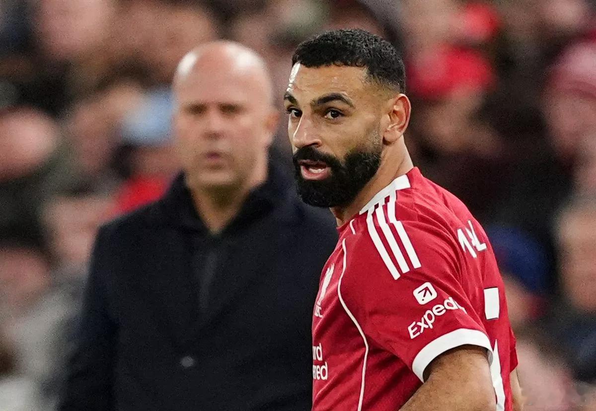 利物浦萨拉赫去踢非洲国家杯了，斯洛特现在可以略感轻松，沉下心来打造利物浦后萨拉