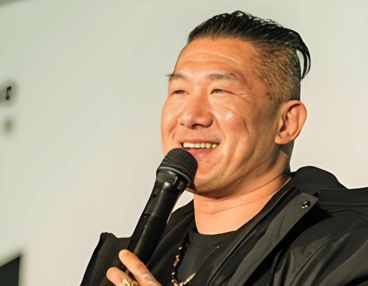馆长抖音号实锤了！8月21日开通的账号，馆长亲自在恶名昭彰账号上贴出链接