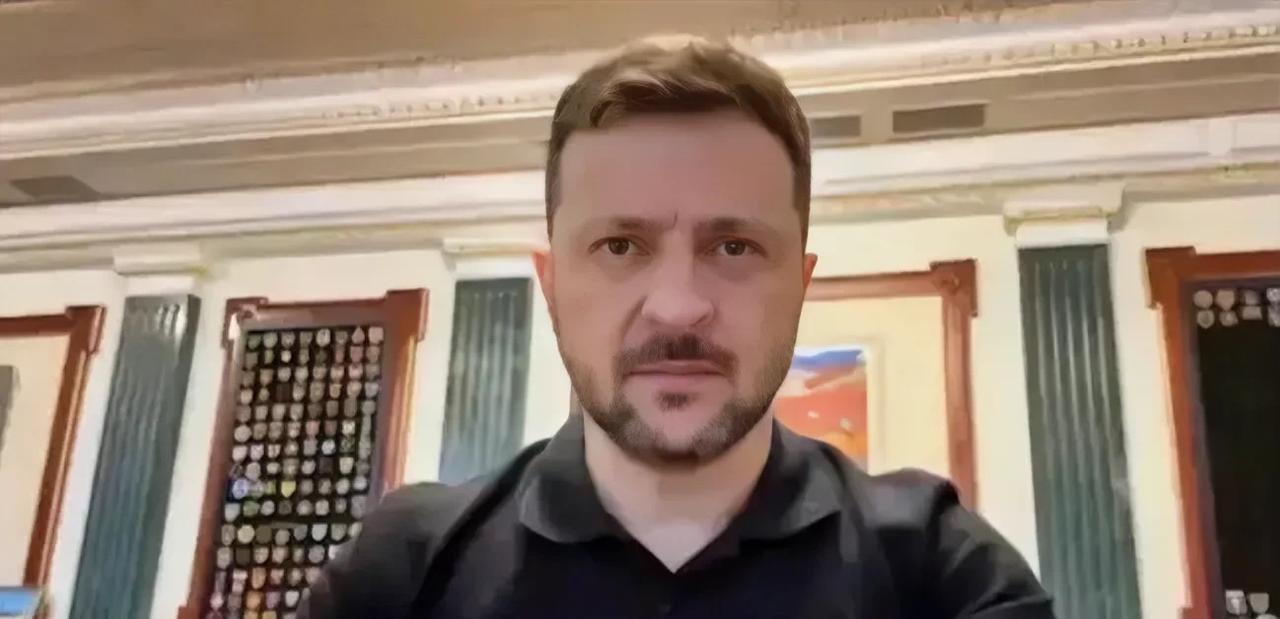 泽连司机悬了，俄罗斯估计会使用战术核武器解决乌克兰，因为乌克兰巳触碰到俄罗斯使