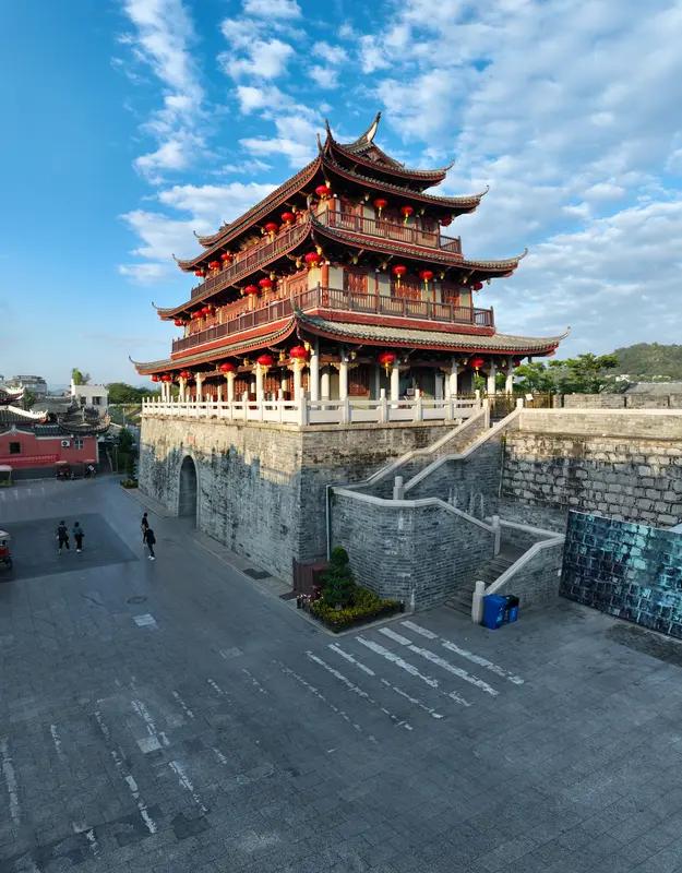 广东潮州古城申遗优势满满。它有着深植的“海洋基因”，地理位置得天独厚，处于韩江下