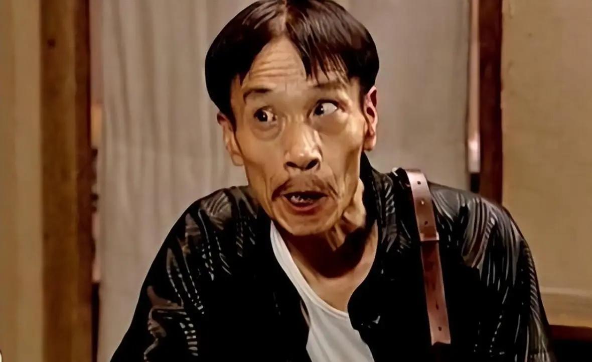 真特么讽刺。当年给鬼子带路、害死200多条人命的汉奸，他亲孙子现在居然成了大慈善