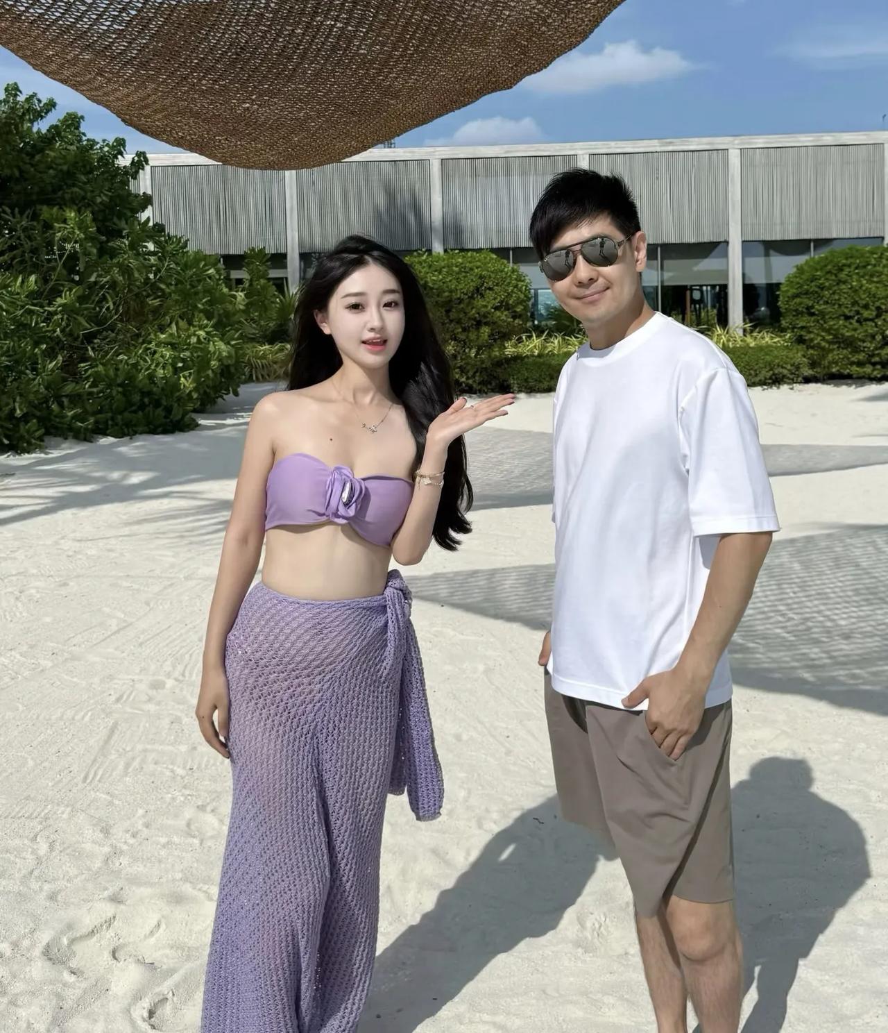 50岁林志颖在马尔代夫度假，他的脸变化好大，之前车祸留下的后遗症，影响了长相，脸