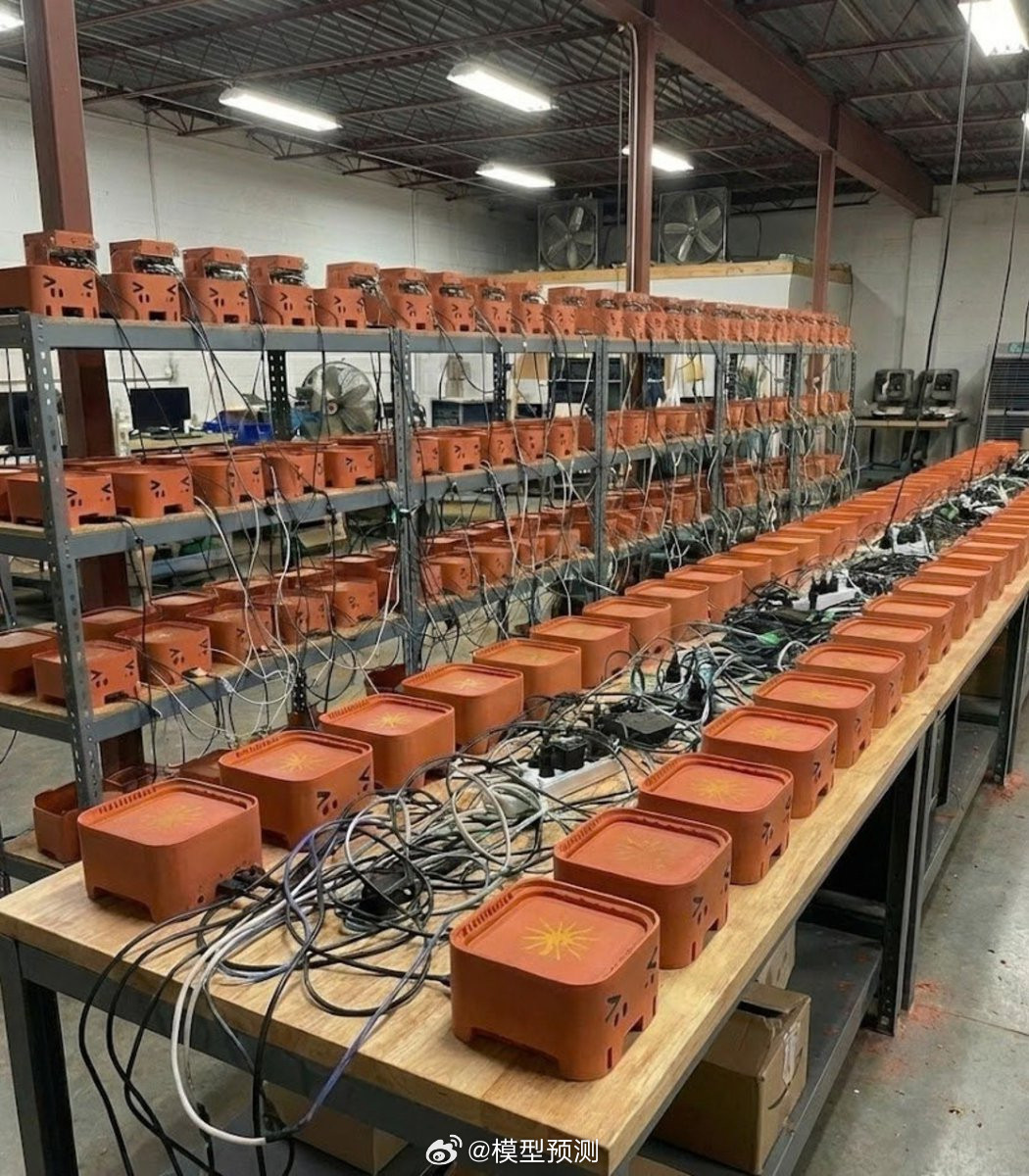 有人使用龙虾套利，已经挣了86万美元了。共进行了28,620笔交易