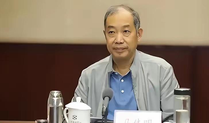 马伟明猜中了，百亿核航母变成烂尾工程，军方给出最后的期限。中国教授竟然预言了美国
