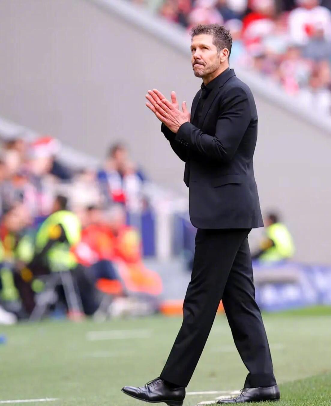 欧洲转会新闻播报！★永远无法迈出的一步！马竞考虑和西蒙尼继续合作，后者有望迎