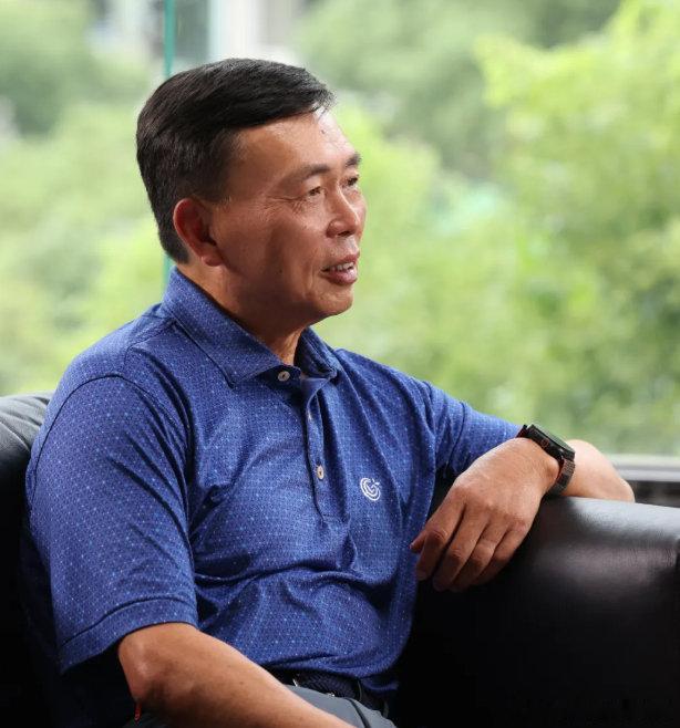 【段永平谈如何面对内卷与躺平】当被问到：你会怎么给年轻人什么建议，在内卷和躺平之