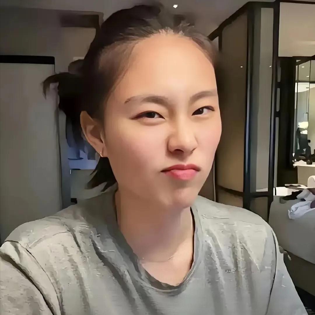 难怪女篮王思雨这么厉害不查不知道，一查吓一跳从弄堂里面走出来的普通女孩没有