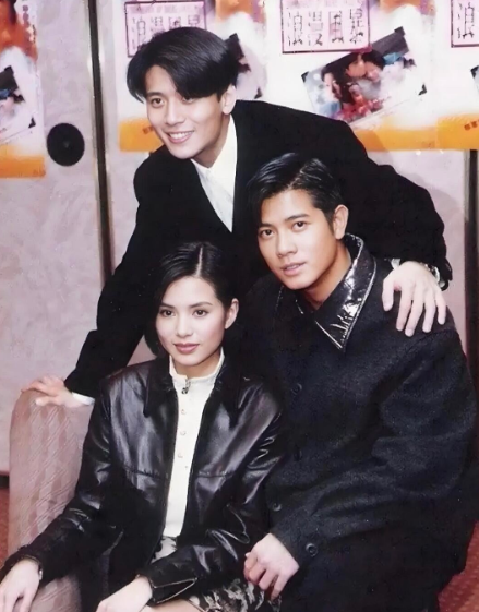 这是早些年的老照片，原来那时候的郭富城是那么帅，不看他的身高，他这样的颜值是四大