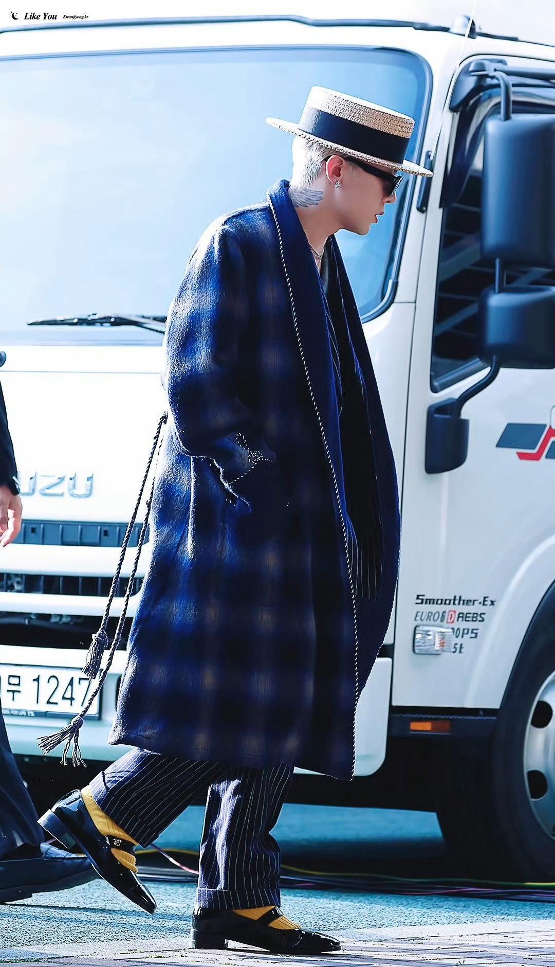 “我只不过把不舍得扔的衣服随便穿穿而已,大家却都说我是FashionIcon，