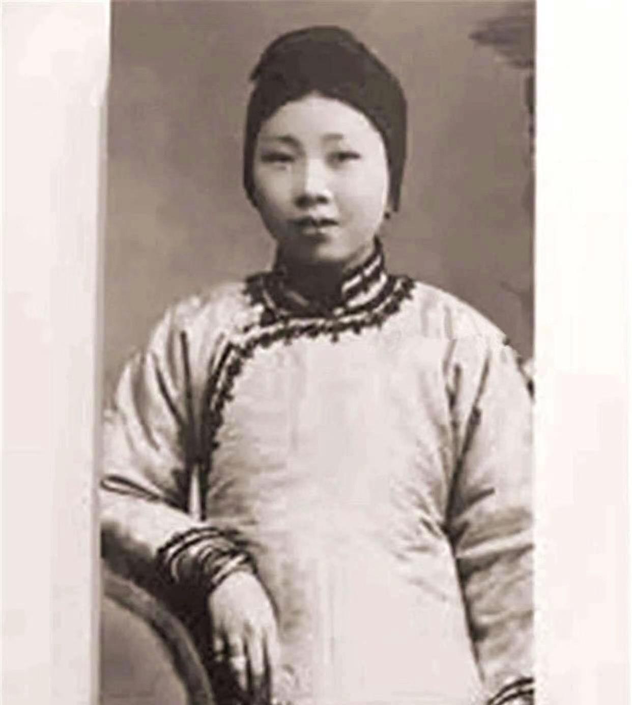 “中国航天之父”钱学森曾说，影响他最深的人是母亲。可这位名叫章兰娟的女子，既非科