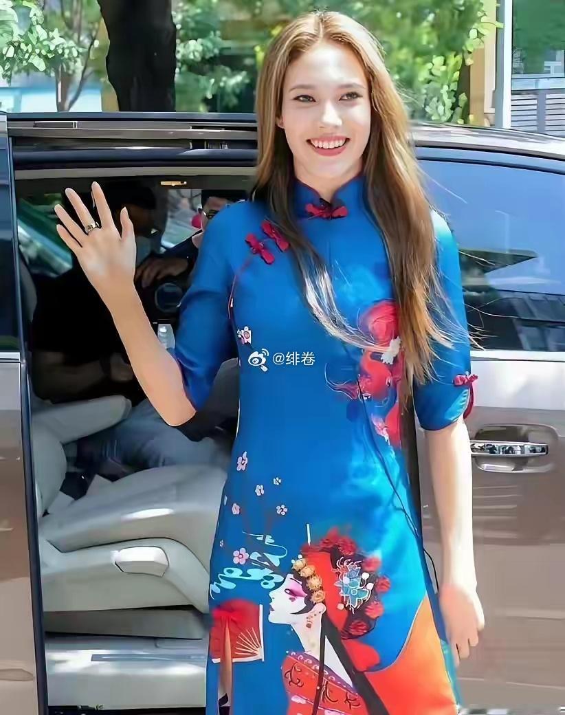 谷爱凌回到了中国就是地地道道的中式打扮