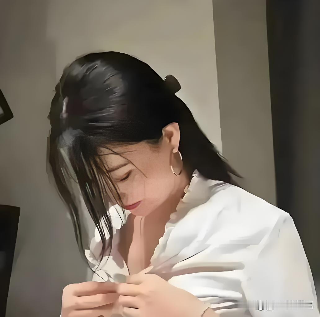 真的是无语了！一个女人出轨了，她丈夫不知道她出轨。别人告诉他了，说你妻子出轨了