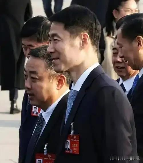 乒乓球汲取羽毛球教训，不要再发生李永波指导裸辞后，羽毛球队经历长期阵痛。乒乓