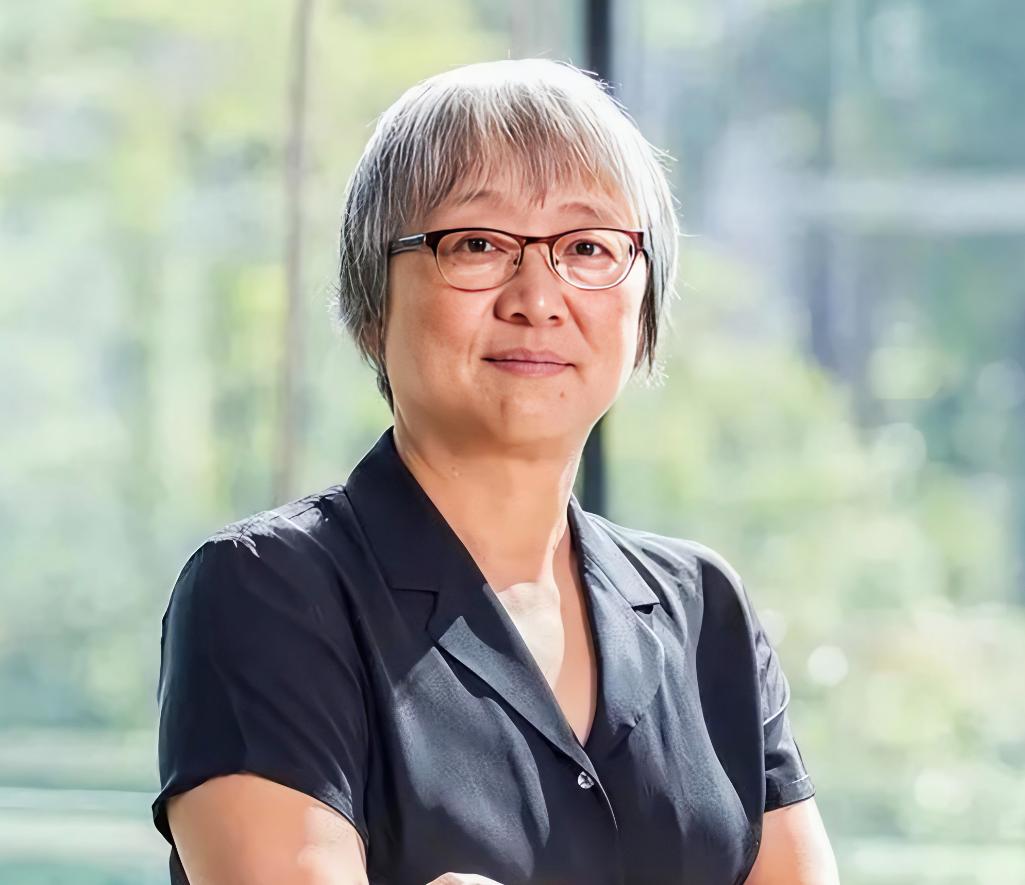 她是上海“高考状元”，公派留美后拒不回国，甚至变更国籍，年老却想落叶归根，网友大