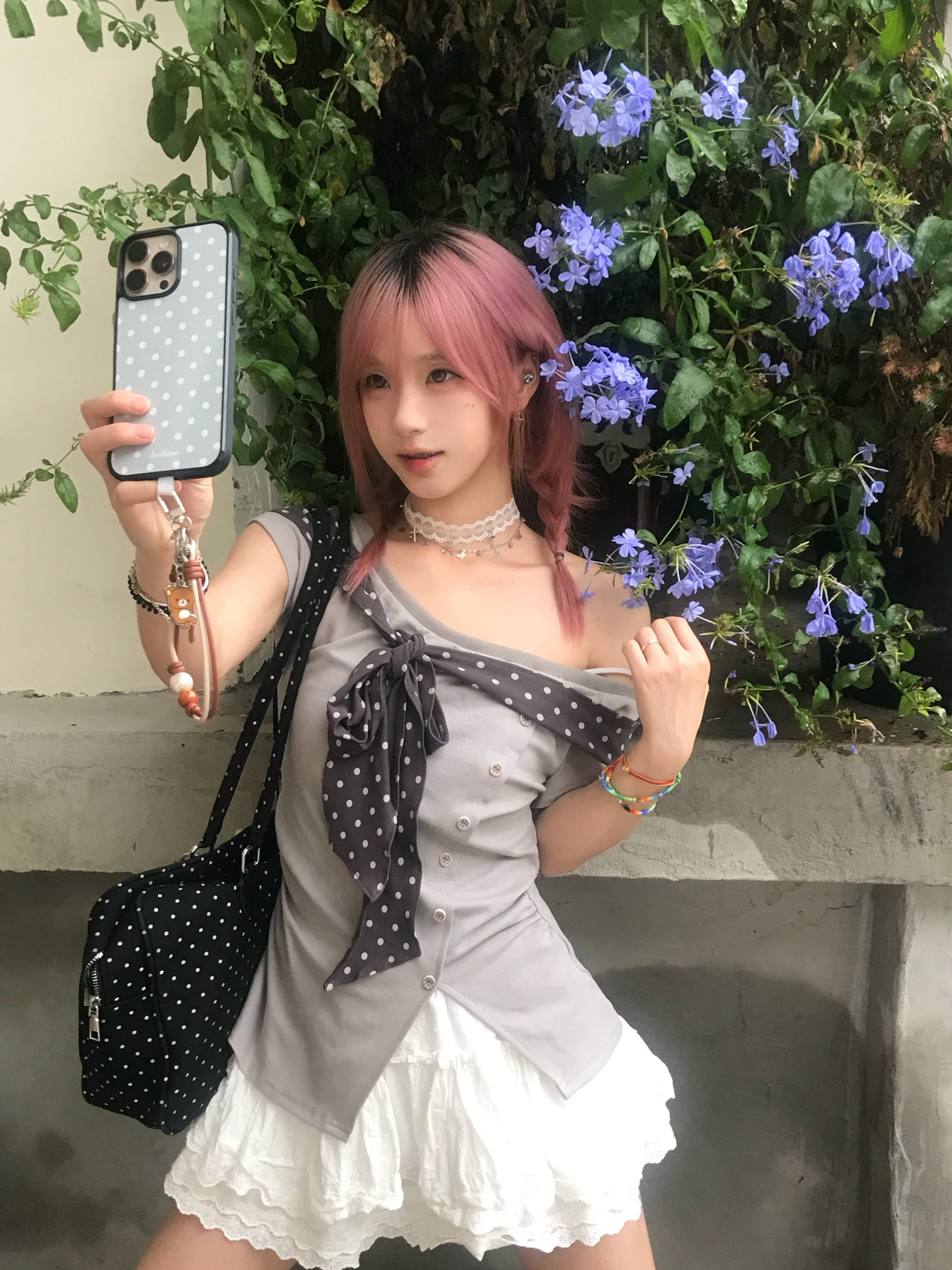 下雨天……🌂👔春日野💼UUSTUDIO👗小喜TYSTUDIO🧦抵达一