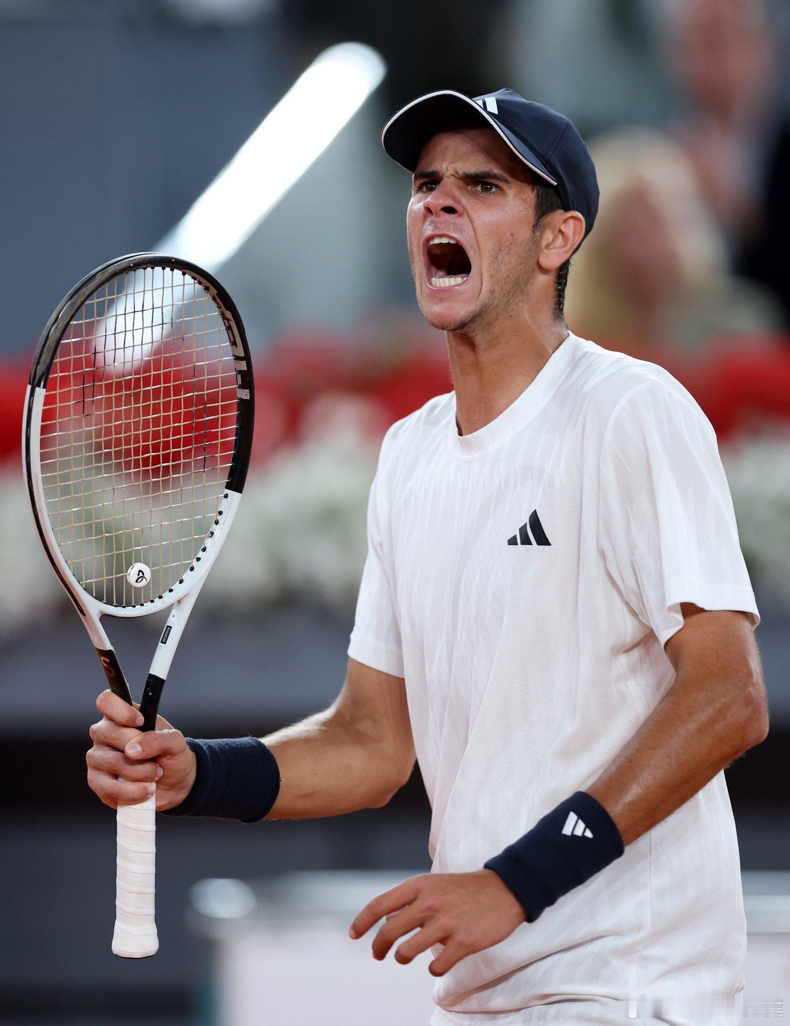 西西帕斯谈西班牙新星霍达尔：“他是一位大天才。我现在会密切关注他。他的风格跟阿尔