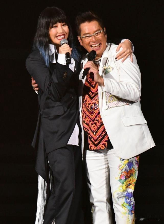 “自古高手皆寂寞”这句话用来形容谭咏麟谭校长也很正确！这里并不是说谭咏麟之前