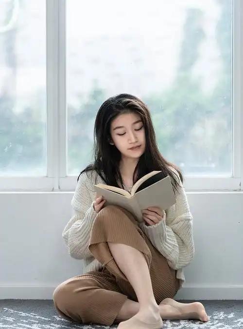 刘震云说：“不读红楼梦，不知道上流社会有多污；不读金瓶梅，不知道底层社会有多烂；