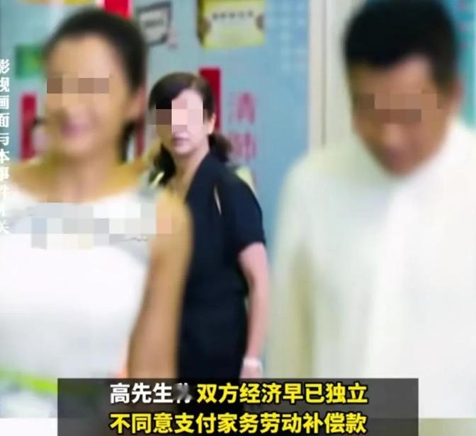 上海，女子和丈夫大吵一架后，丈夫摔门而去，随后两人分居。谁也没想到...