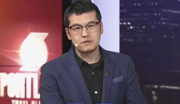 杨毅：无论如何我都不会将霍华德排进历史前十中锋！杨毅认为NBA前四五十年的历