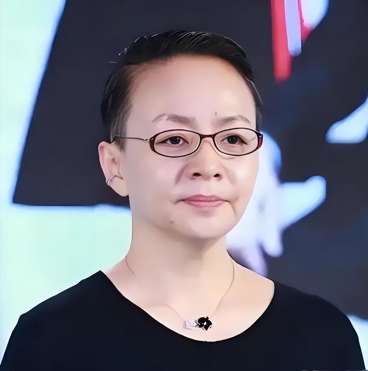 宋丹丹说，2017年，我和章子怡在一个节目发生过矛盾，回到家里，我越想越