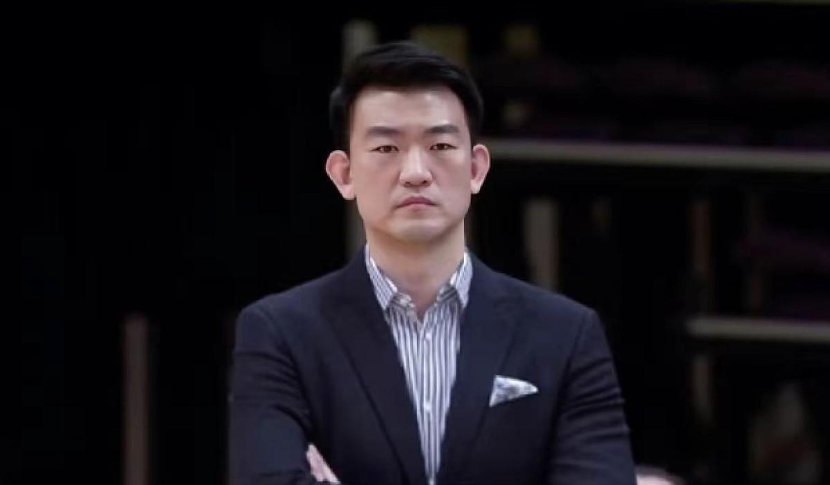 上海刚赢深圳，广厦休赛期做减法，王博今晚还能坐住吗。上海揭幕战大胜深圳，卫冕冠