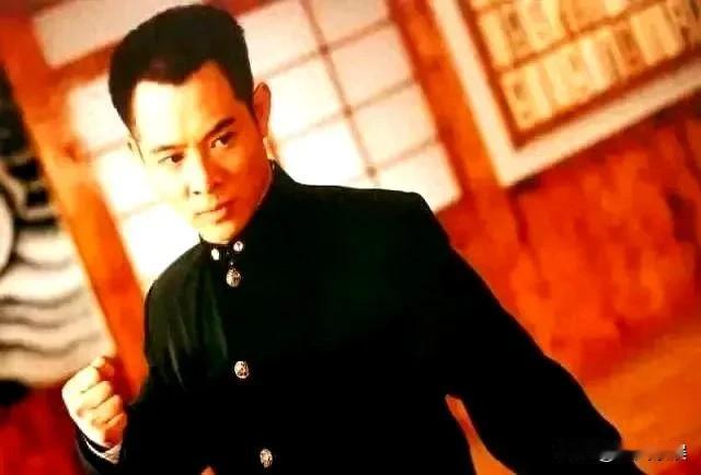 李连杰，引起热议！近日，较少露面的功夫巨星李连杰引起热议，原因是他也入驻了抖