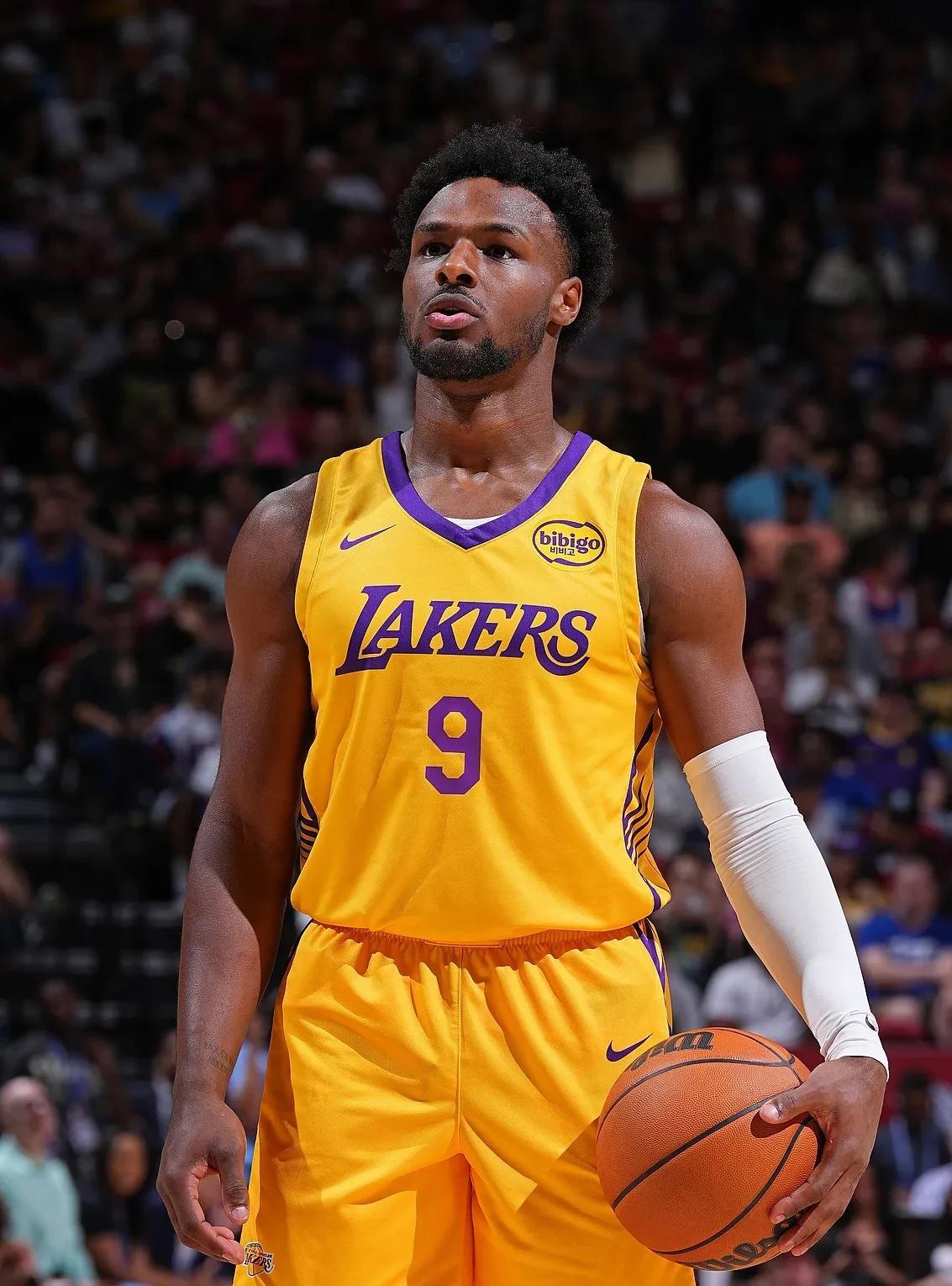 布朗尼:我能进入NBA，跟我爸是詹姆斯一点关系都没有！湖人队的夏季联赛已经全部