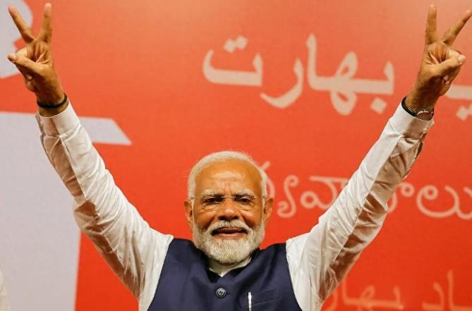 莫迪这回是真捡到宝了！谁能想到，中国刚把日本“入常”的路堵得严严实实，转头就