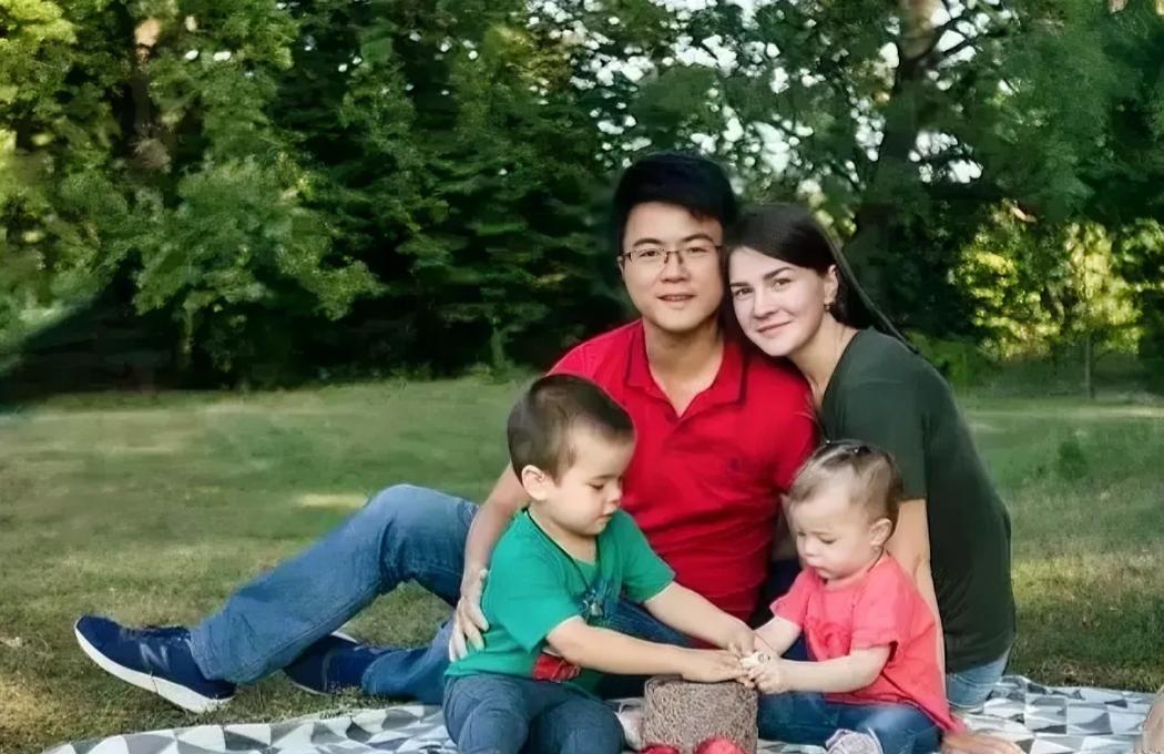 2016年，一名中国男子迎娶了美丽的乌克兰女大学生，经过六年的相爱，两人正准备迎