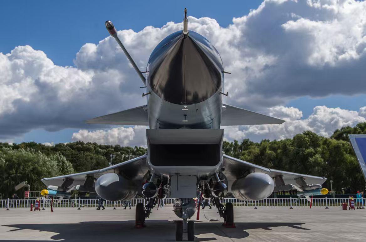 关于所谓的“巴基斯坦正在就引进中国歼-35隐身战斗机和空警-500预警机一事，与