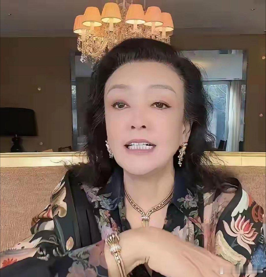 惊天！张兰深夜崩溃发声：未出世的“硅胶孙子”，撕开多少人虚伪的皮！💔“我真的忍