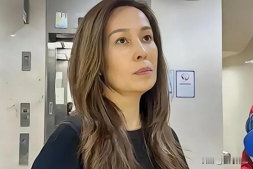 弟媳认罪，心腹倒戈，高金素梅这回悬了？高金素梅涉贪案首度开庭，她弟媳还有办公