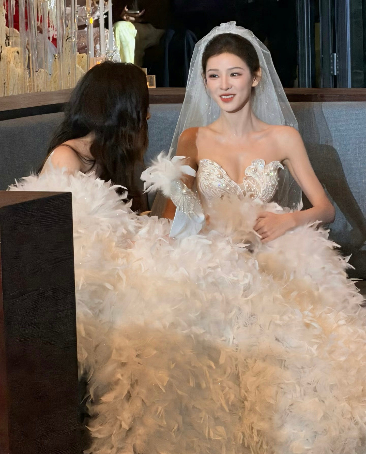 张予曦和郭碧婷看秀